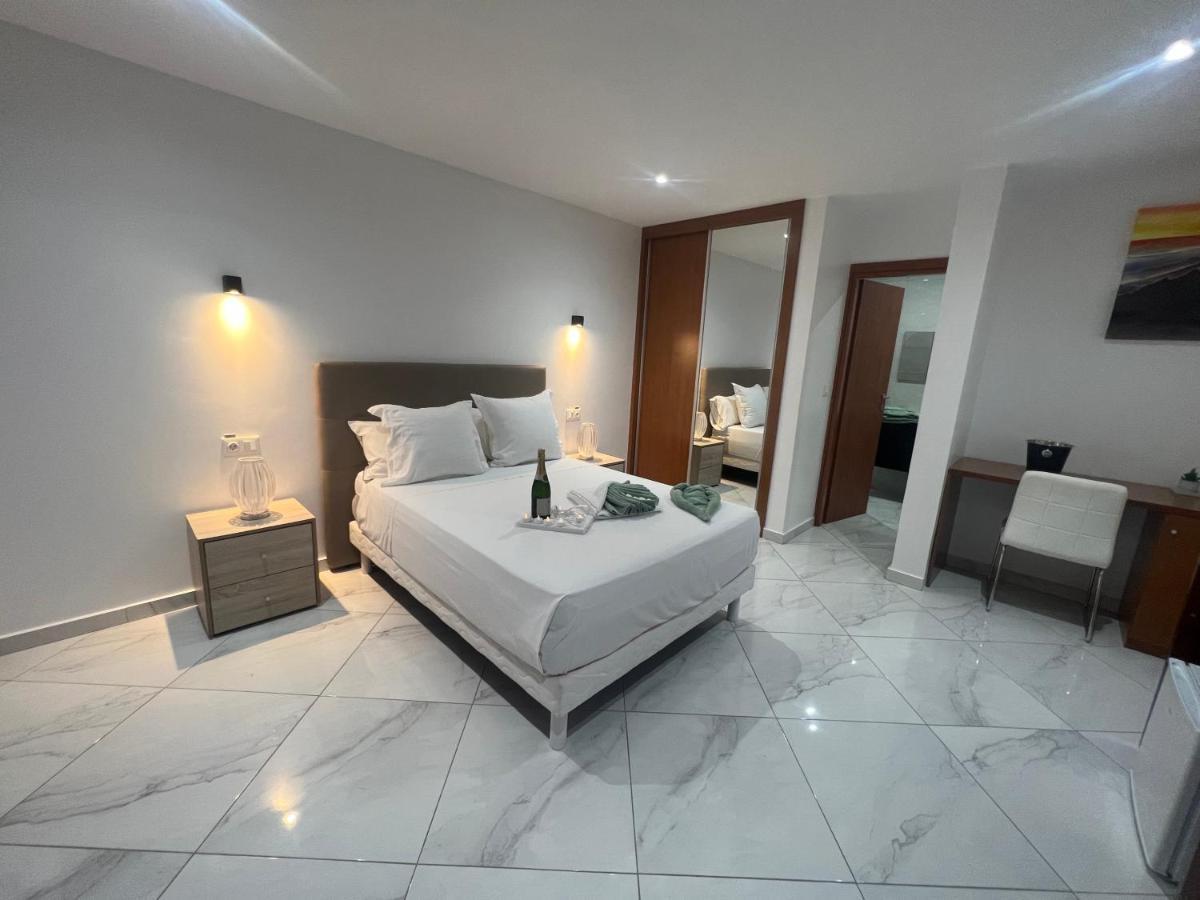 Residencial Santo Amaro Hotel Tarrafal  Ngoại thất bức ảnh