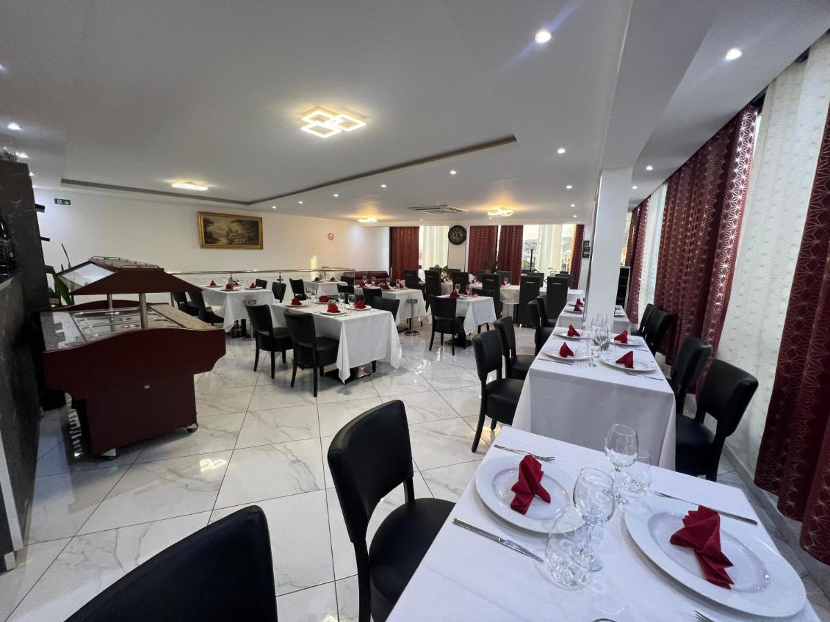 Residencial Santo Amaro Hotel Tarrafal  Ngoại thất bức ảnh