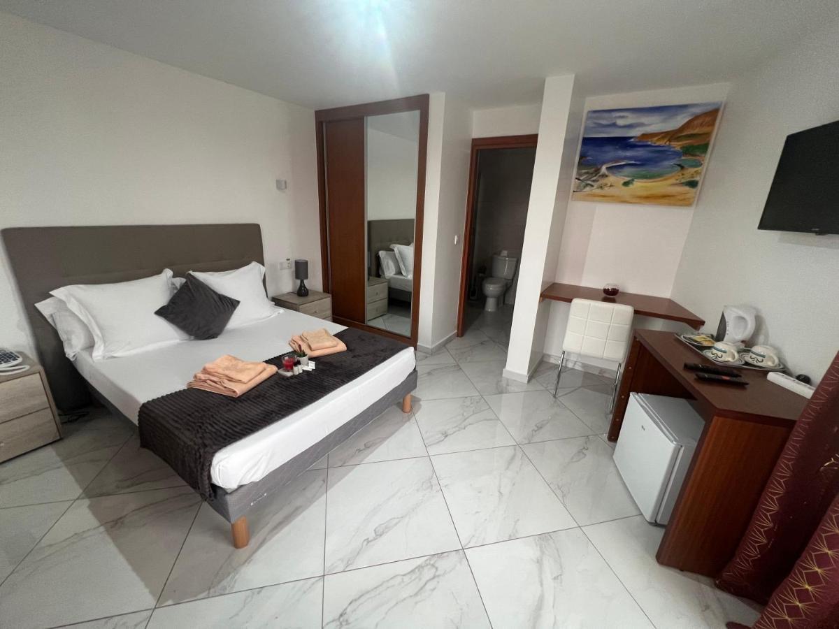 Residencial Santo Amaro Hotel Tarrafal  Ngoại thất bức ảnh